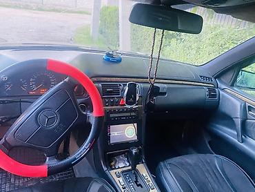 x class: Mercedes-Benz E-Class: 1998 г., 4.3 л, Автомат, Газ, Седан — 2