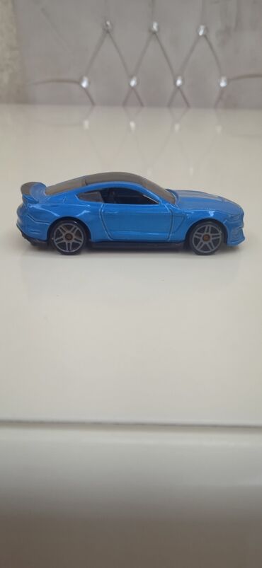 İncəsənət və kolleksiyalar: Hot Wheels Ford Shelby GT350R
Made in Malaysia