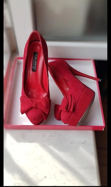 женские бордовые туфли: Туфли, Размер: 37, цвет - Красный, Б/у