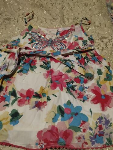 Ziyafət donları: Məhsul paketi: ayaqqabı və geyim 1) Qırmızı idman ayaqqabıları - — 13