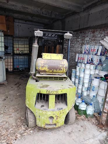 Погрузчики: Погрузчик, 1985 г., Колесный, Вилочный — 7