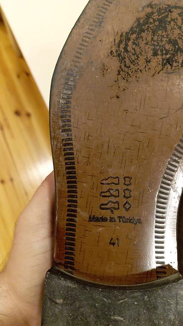 ayaqqabı 40р: Klassik kişi loaferləri – qara rəng, toqqa və püsküllü model. - — 3