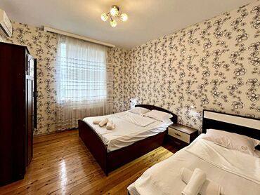 Günlük kirayə evlər: 70 kv. m, 4 otaqlı -da lalafo.az — 10 Günlük kirayə evlər: 70 kv. m, 4 otaqlı — 10