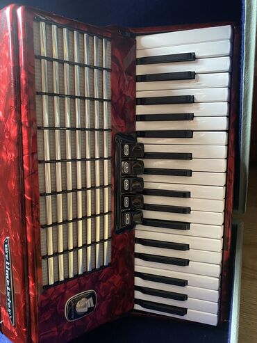 Akkordeonlar: Akustik Akkordeon, Yeni, Ünvandan götürmə — 4