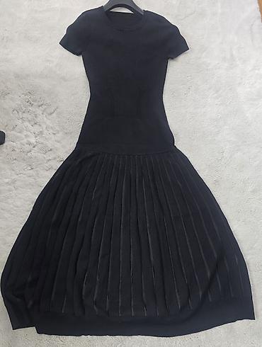 Haljine: Sandro Paris dugačka plisirana crna knit haljina. Savršena. divan — 9