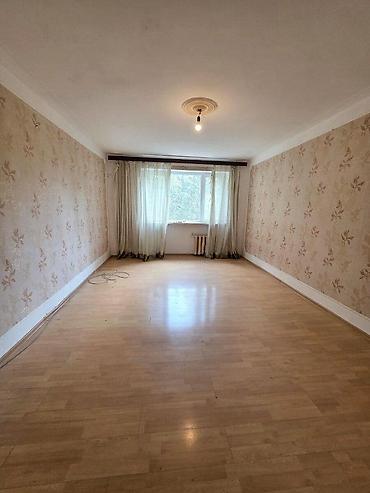 bayilda heyet evi: İcarəyə verilir 3 otaqlı köhnə tikili 72 m², Qara Qarayev m. 649 — 1
