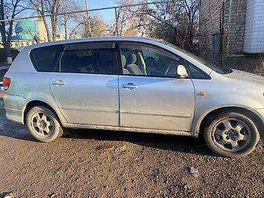 Toyota: Toyota Ipsum: 2002 г., 2.4 л, Автомат, Бензин, Минивэн — 2