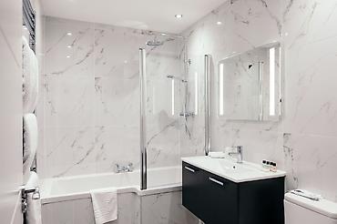 Укладка плитки: Укладка плитки на пол, Укладка плитки на стену, Подготовка стен для укладки | Мраморная плитка, Стеклянная плитка, Керамическая плитка | Вертикальная укладка, Горизонтальная укладка, Раскладка в разбежку Больше 6 лет опыта — 7