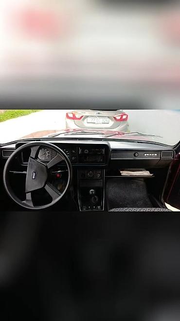 lada 2107 ehtiyat hisseleri: VAZ 2107, tünd albalı rəng, sedan kuzov. Texniki xüsusiyyətlər: - — 9