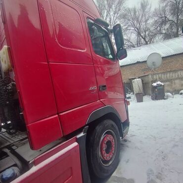 возможен обмен на дом: Срочно продам Вольво 2007 косои прицеп 2011 можно по отдельности или