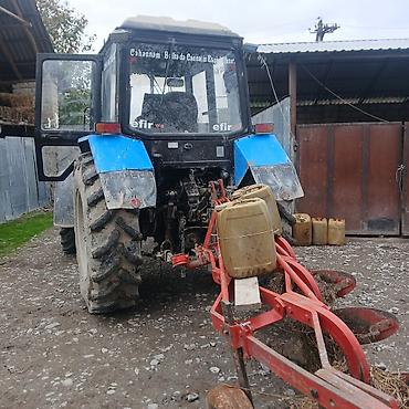pobeda masin: Belarus 1025.2 GANC traktor - Güclü dörd silindrli dizel mühərrik, ön — 3