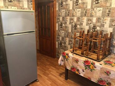 Uzunmüddətli kirayə mənzillər: Xətai rayonu Həzi Aslanov metrosunun yaxınlığında, 9 mertebeli binanın — 6