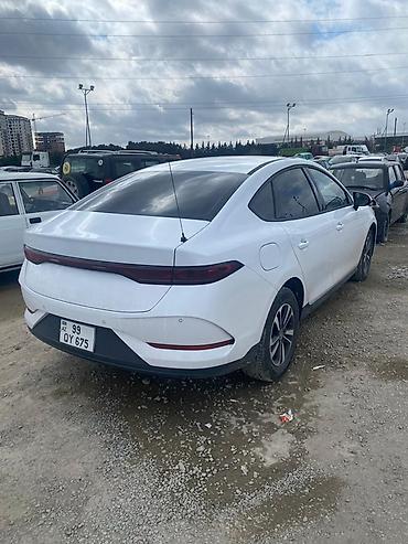 byd satisi: Təcili satıram.idel maşındır.taksi buraxılış kartı var, lakin taksidə — 2