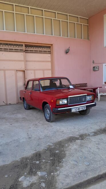 barda ucuz niva satilir: VAZ (LADA) 2107: 1.6 l | 2005 il | 98000 km Sedan