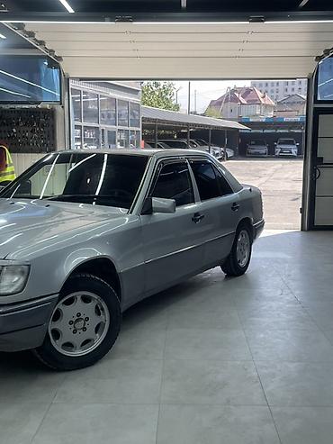mercedes benz e 200: Mercedes-Benz W124: 1994 г., 2.2 л, Механика, Бензин, Седан — 2
