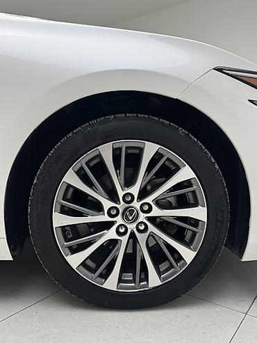 lexsus es: Lexus ES: 2020 г., 2.5 л, Вариатор, Гибрид, Седан — 9