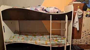 детские двухъярусные кровати: Двухъярусная кровать, Б/у