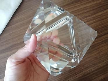 Kristal dekorativ prizma – masaüstü aksesuar - Material: şəffaf bərk
