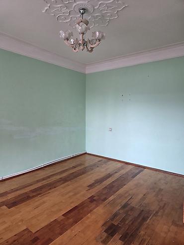 Uzunmüddətli kirayə mənzillər: Yalnız xanimlar. Sumqayıt şəhəri .6 cı mik.ev 27. Balkon məscidə — 10