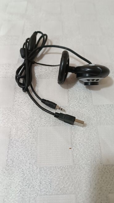 Mauslar: Kompüter sıçanı Logitech, təzədir upakovkada. 
Mous, mışka — 8