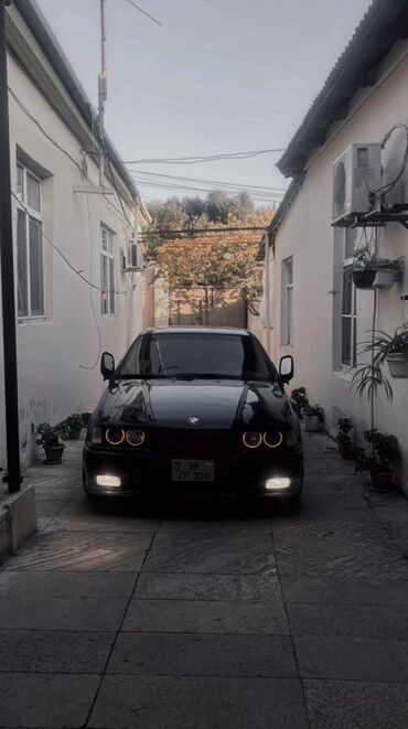 BMW: Marka: BMW Model: E36 Buraxilis ili: 1996 Yürüs: 485.000 km Süret — 5