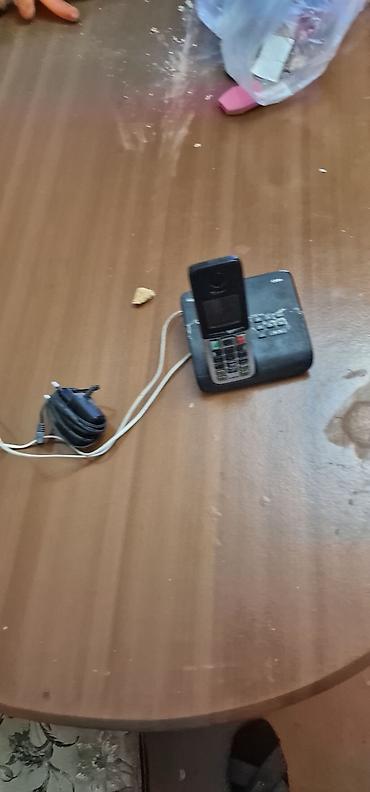 simsiz rabitə: Gigaset C300A simsiz dəst telefon Xüsusiyyətlər: - Baza stansiyası və — 1
