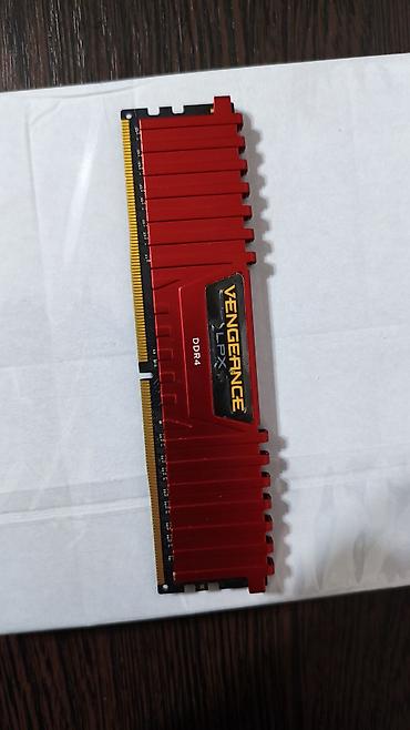 macbook pro 17: Corsair vengeance Lpx 1x8 Gb 2400 mhz ram heç bir problemi yoxdur — 1