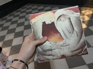 Vinil vallar: Plastinkalar satılır,çeşid çoxdur.Gəncə şəhərindədir — 7