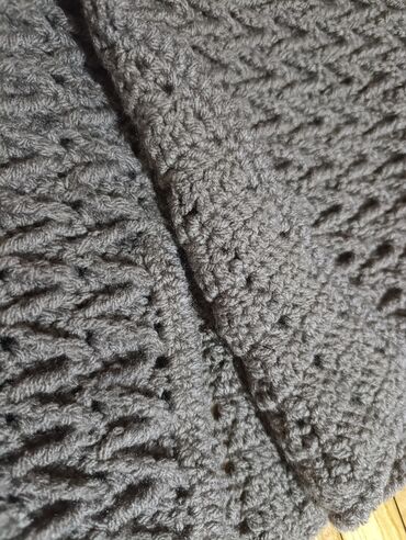 Džemperi, kardigani: M, Vuna na lalafo.rs — 7 Džemperi, kardigani: M, Vuna — 7