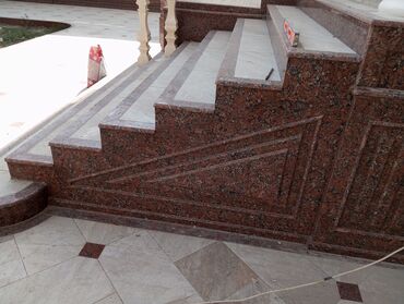 Фасадные гранитные плитки: Принимаем заказ подоконник и лестницы делаем Гранит отличается высокой — 22