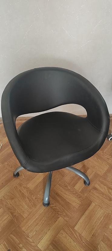 bağca mebel: Döşənmiş ofis/ev kreslosu - Rəng: qara - Material: yumşaq eko‑dəri — 2