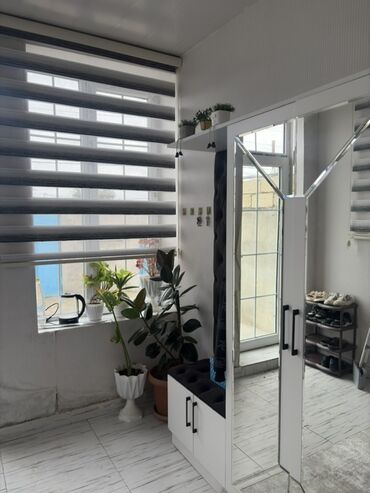 Həyət evləri və villaların satışı: Ev Maştağa Qəsəbəsi düz yolun kənarında yerləşir. Kiçik həyəti var o — 10