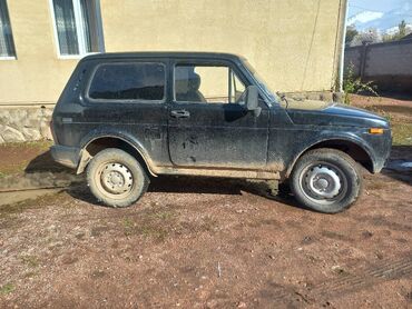 бишкек автомобиль: ВАЗ (ЛАДА) 4x4 Нива: 1998 г., 1.7 л, Механика, Бензин, Кроссовер