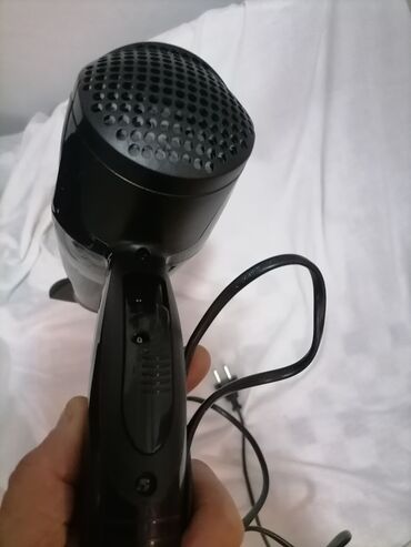 Prese za kosu: Fen za kosu ispravan profi Babyliss 2000 w ispravan
 Mirjevo — 4
