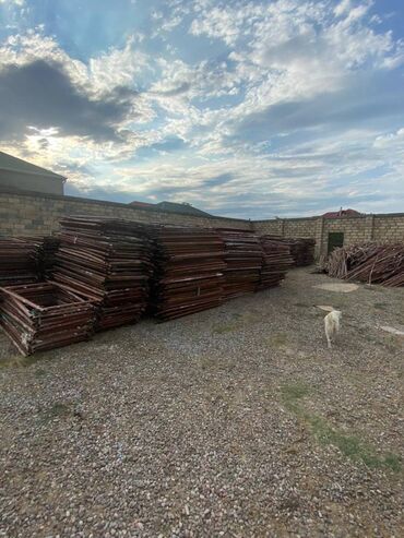 mining ferma satilir: Ayaq alti satilir tecili (lesa) kvadrati 10 mine yaxindi kvadrati 8