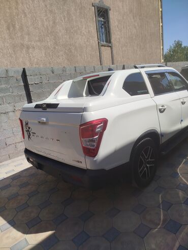 всвязи с переездом: Ssangyong Rexton: 2018 г., 2.2 л, Автомат, Дизель, Пикап