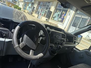 ford courier: Ford Transit: 2.4 l | 2007 il Van body type — 5