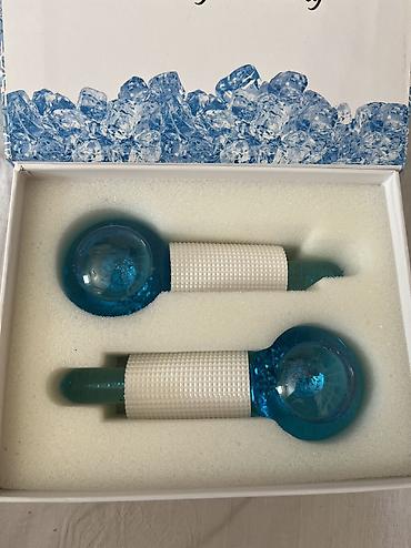 perac podova: Set rashladnih staklenih kugli za masažu lica (Ice Globes) - — 2