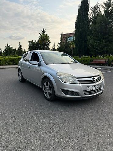 фольксваген пассат 1: Opel Astra: 1.4 л | 2009 г. 255000 км Хэтчбэк — 5