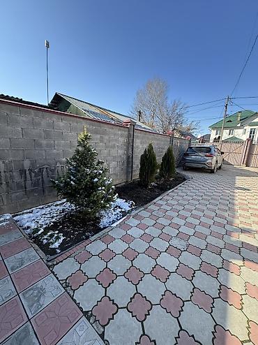 Продажа коттеджей и домов: Продаю частный двухэтажный дом в районе Кудайбергена! Площадь участка — 31