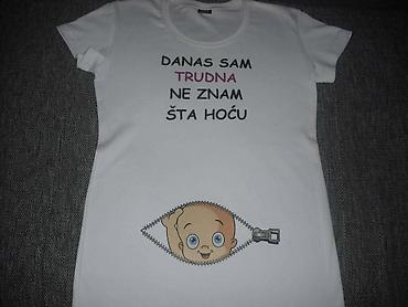 Majice kratkih rukava: Trudničke bele majice sa štampom – udobne i duhovite. Model kratki — 20