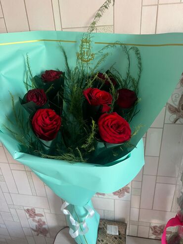Цветы и букеты: Покупали за 2500 продаем за 1000 сом at lalafo.kg Цветы и букеты: Покупали за 2500 продаем за 1000 сом