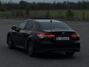 ct 200h: Toyota Camry: 2022 г., Гибрид, Седан — 7