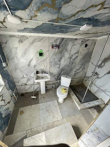 сдаю камок: 🏠 СДАЁТСЯ ДОМ В АРЕНДУ! 📍 Район: Арча-Бешик Сдаётся дом с одной — 3
