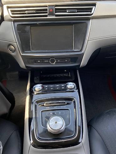Roewe: Roewe Clever: 2022 г., Вариатор, Электромобиль, Фастбек — 5