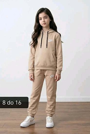 topmove kofer: Novoo
Nike kompletici
2500 dinara ❤️‍🔥
❄ — 7
