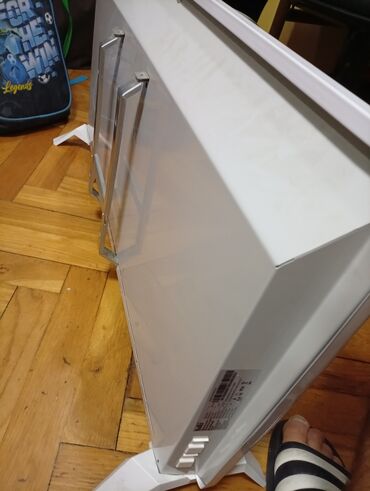 Kaloriferi: Električni konvektor Ballu. oko 84 48 sa zidnim nosačem. 1000 w i — 4