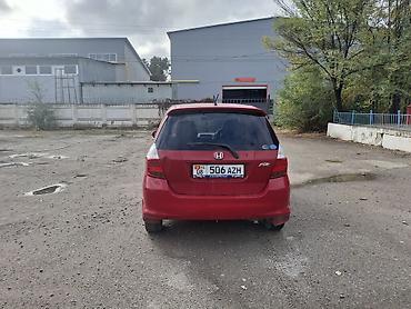 Honda Fit: 2005 г., 1.3 л, Вариатор, Бензин, Хетчбек — 3