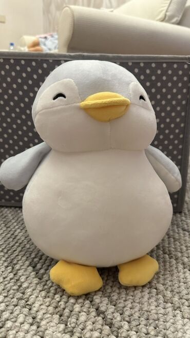 Oyuncaqlar: Müxtəlif qiymətlərə 5-15 azn arası yumşaq plyuş oyuncaqlar Təsvir: - — 17