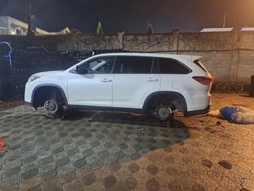 Toyota: Toyota Highlander: 2019 г., 2.7 л, Типтроник, Бензин, Кроссовер